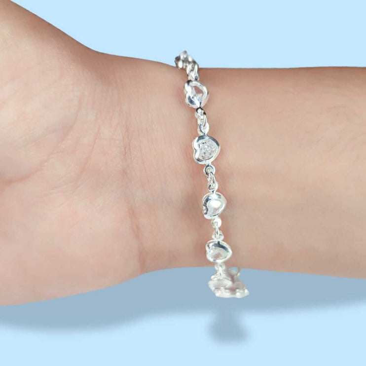 Pulsera de plata. Pulsera plata. Pulseras de plata. Pulseras mujer. Pulseras para mujer. Pulsera cartier mujer. Pulsera Tiffany. Pulsera Pandora. Pulsera Tous. Pulsera Shasa. Pulsera joyería. Pulseras moda 2024. Pulsera moda. Pulseras para mi esposa. Plata esterlina. Plata ley 925. Plata pura. Plata 925. Pulsera de plata corazones con zirconias. Pulsera con zirconia. Zirconia.